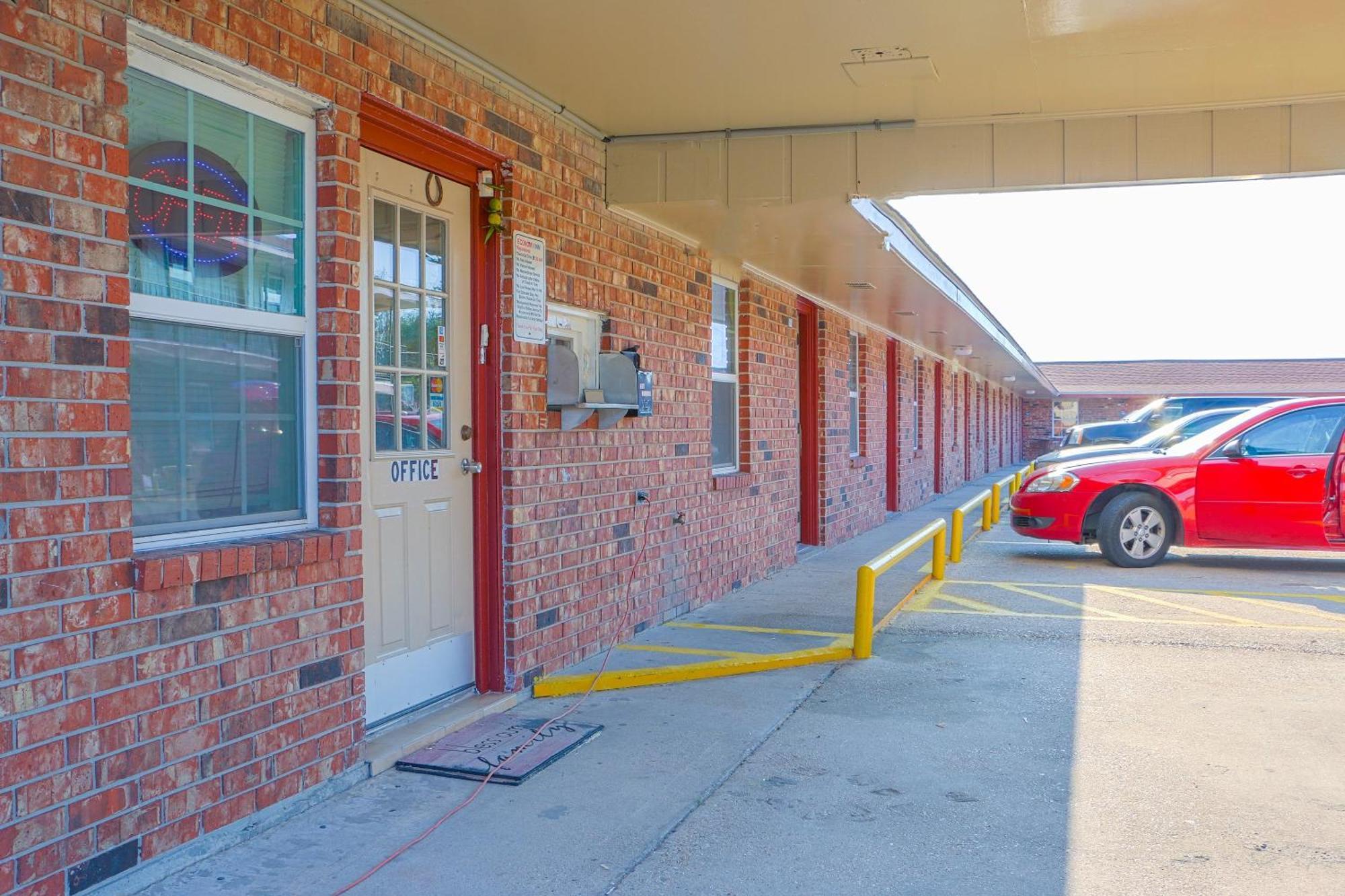 Economy Inn By Oyo Lockport Near Houma Экстерьер фото